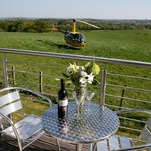 Ayrs And Graces - Luxury Bed And Breakfast